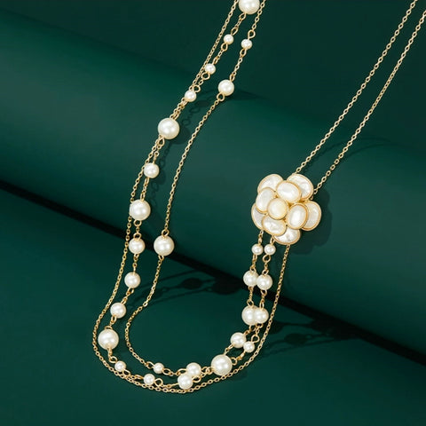 Camellia Pearl Sweater Chain