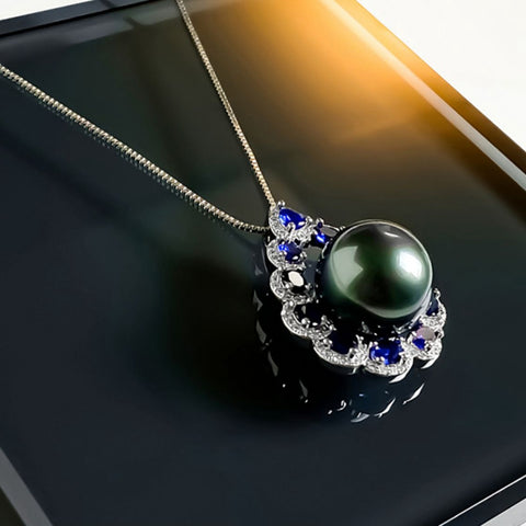 Tahitian pearl necklace