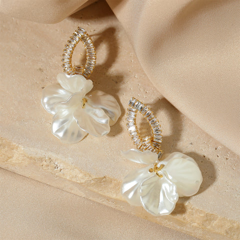 White Flower Petal Patchwork Stud Earrings