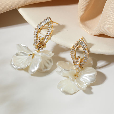 White Flower Petal Patchwork Stud Earrings